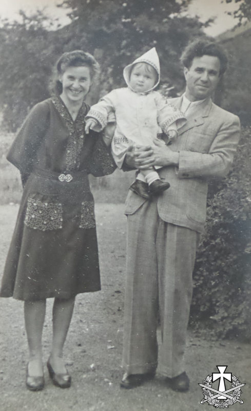 Емілія та Яків Балабани зі своїм первістком Зиновієм. Нью-Йорк, кінець 1940 - початок 1950 років.