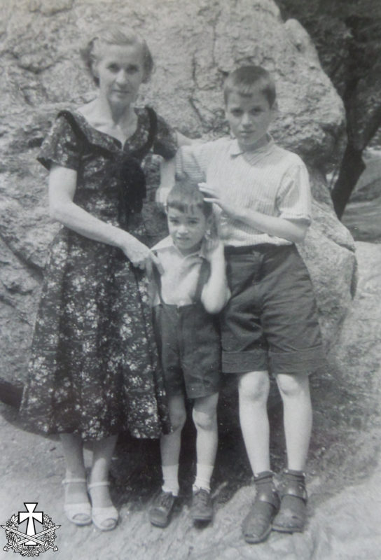 Емілія Балабан із синами: Олександром та Зиновієм. Центральний парк Нью-Йорка - серпень 1057 р.